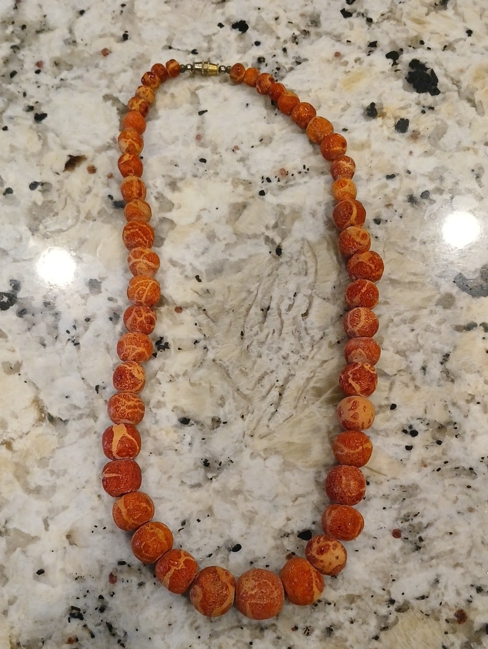 Graduated Round Sponge Coral Necklace